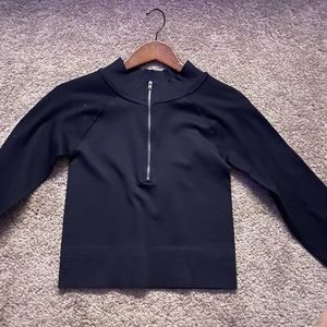 Black zipper  long sleeve crop top